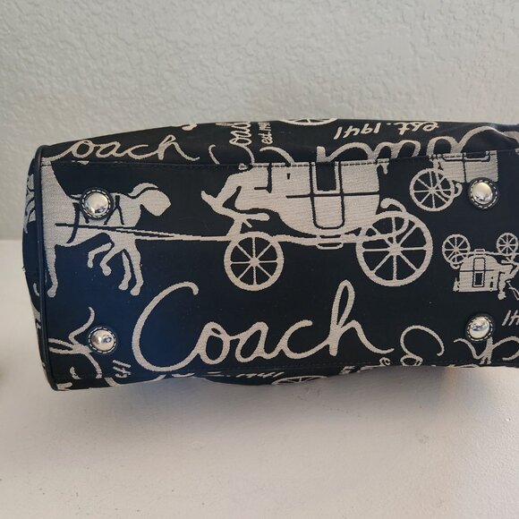Like New Coach Horse & Carriage Black Shoulder Bag Satchel Purse - Picture 8 of 15